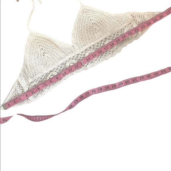 White Summer Crochet Bohemian Bralette Crop Top - Picture 3 of 3